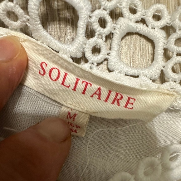🛍️ Solitare Cold shoulder Lace trimmed top size Medium - Picture 2 of 11